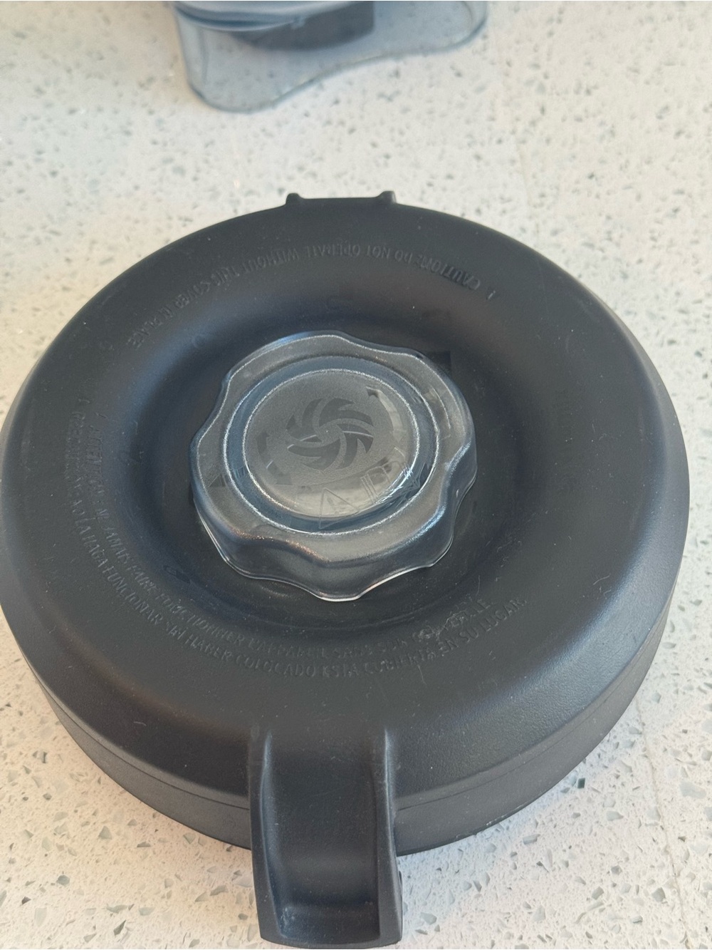 Vitamix Low-Profile 64-Ounce Container | Black Lid & Handle | EUC - Picture 7 of 10